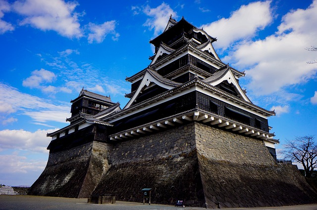 O Castelo de Kumamoto é um dos três principais castelos do Japão