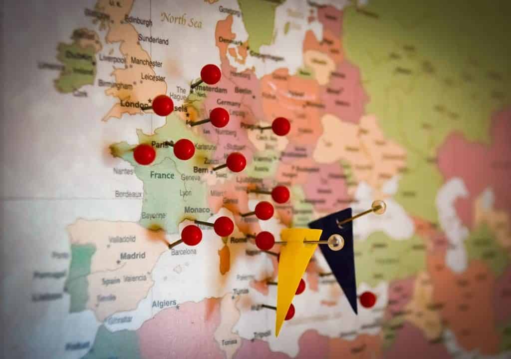 como um cidadão italiano, você tem direito de visitar e até mesmo morar nos países da Europa como um cidadão europeu