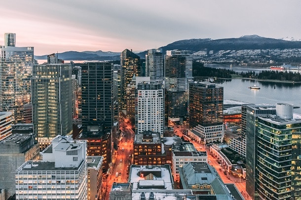 Vancouver é uma das maiores metrópoles do Canadá e está sempre na lista de melhores cidades do mundo para se viver.