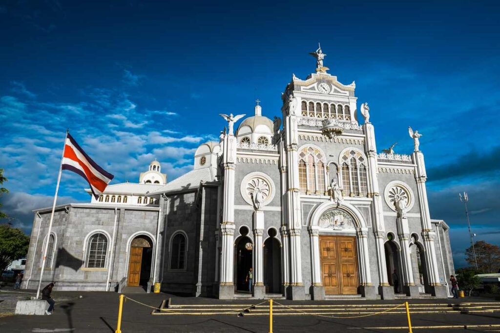 O turismo na Costa Rica também inclui visita a cidades históricas