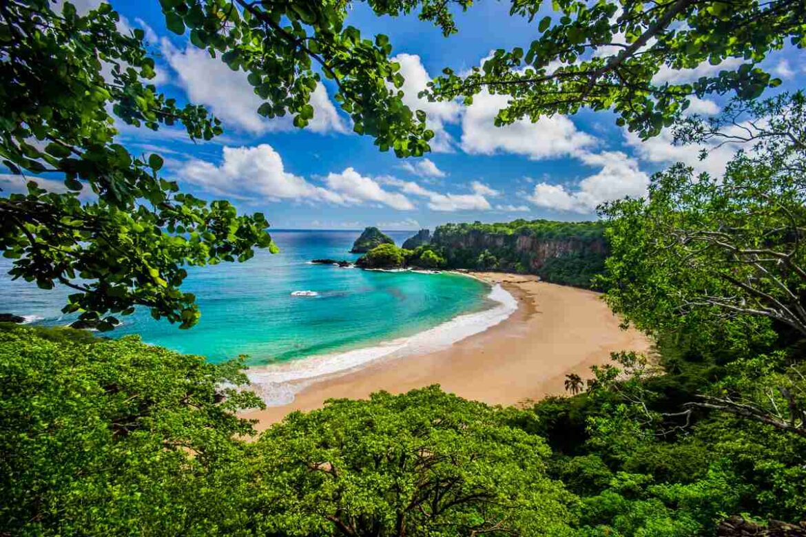 Baía do Sancho, Fernando de Noronha, uma das melhores praias do mundo.