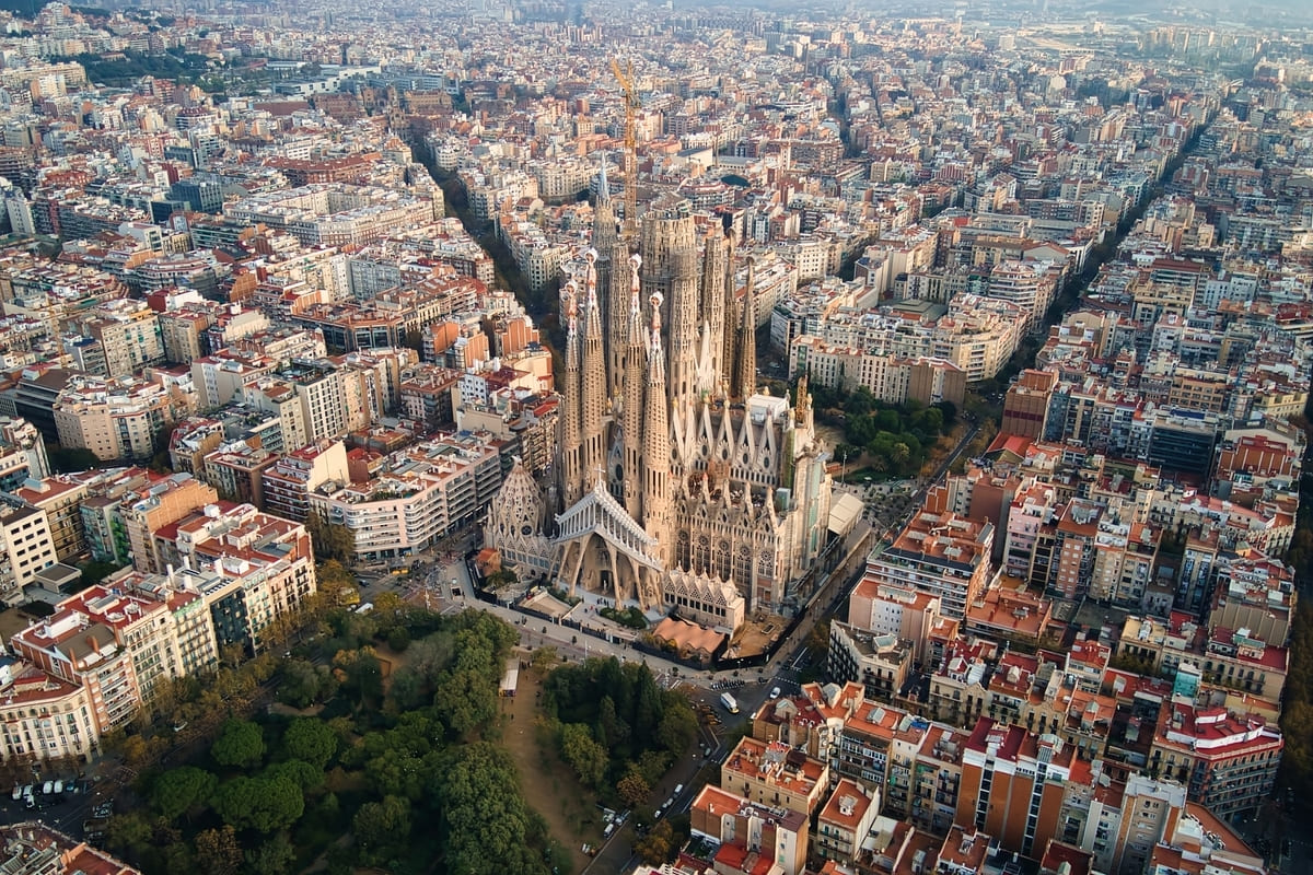 Cidade espanhola representando como morar na Espanha.